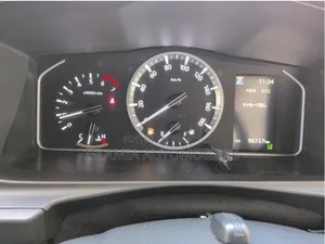 Toyota HiAce 2021