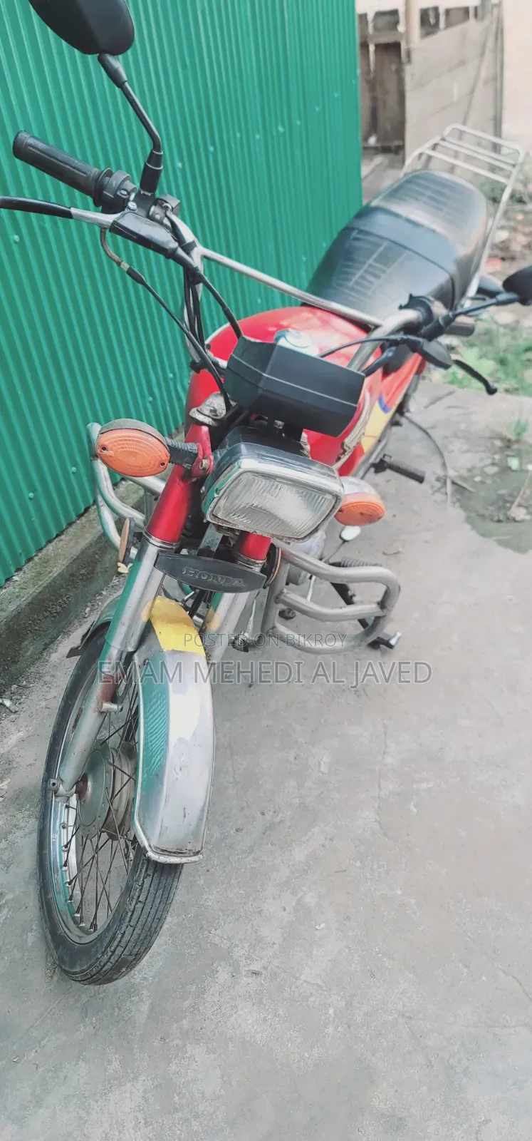 হোন্ডা ২০১০ লাল