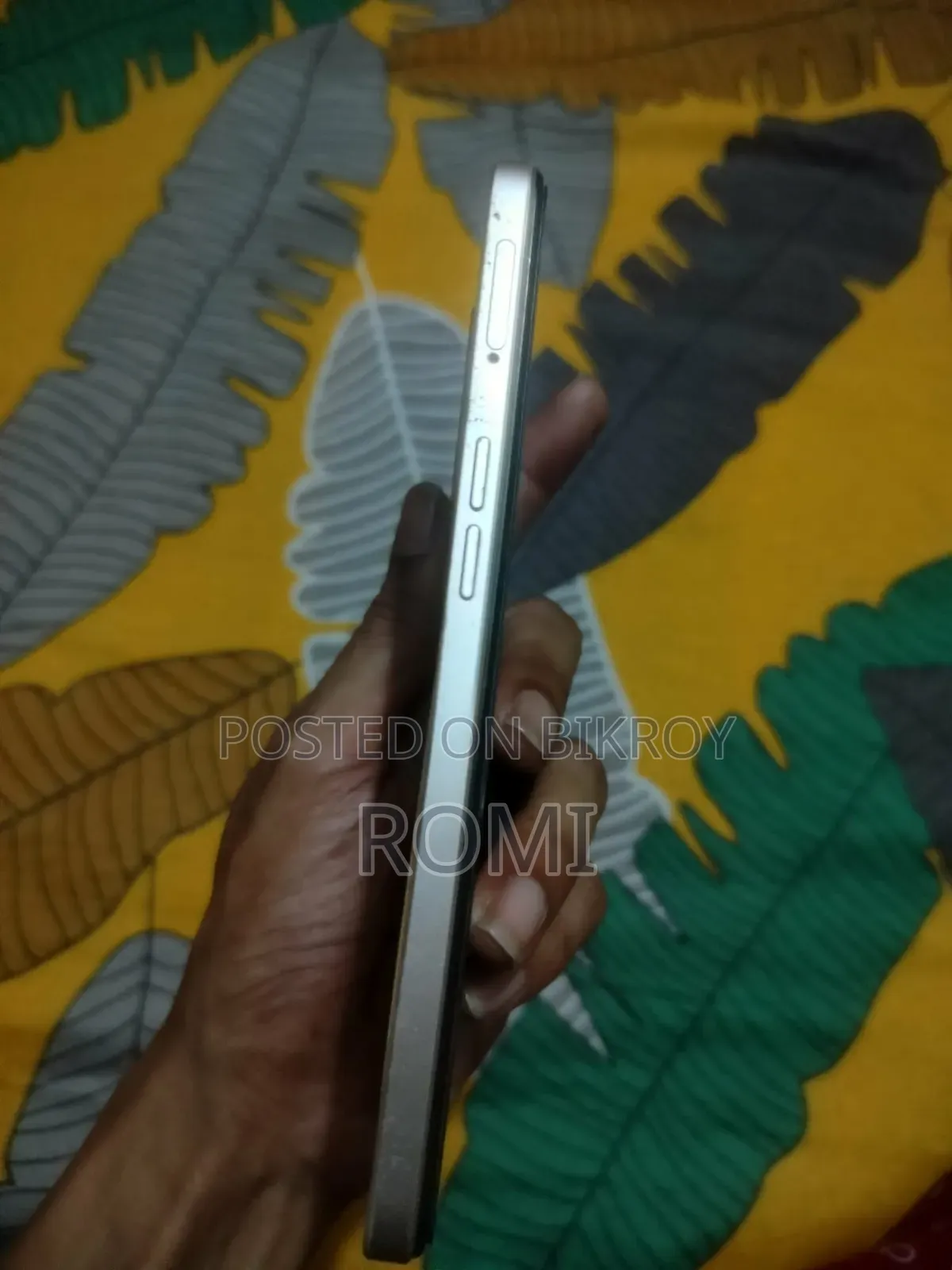 Oppo A77 4G 128 GB Yellow