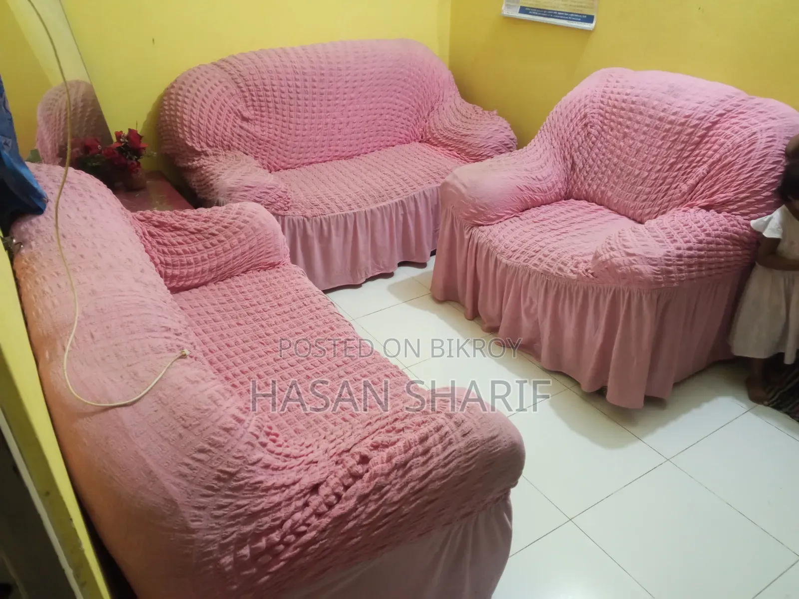 ফ্রেশ কন্ডিশন সোফা