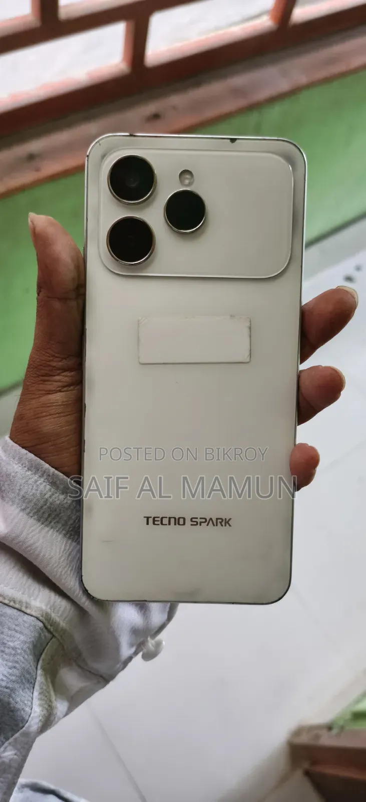 টেকনো স্পার্ক ৪০ ১২৮ জিবি হোয়াইট