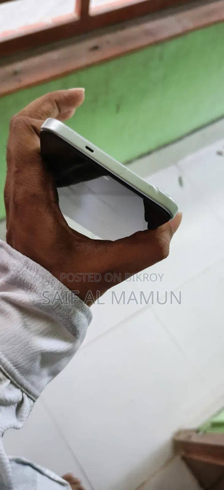 টেকনো স্পার্ক ৪০ ১২৮ জিবি হোয়াইট