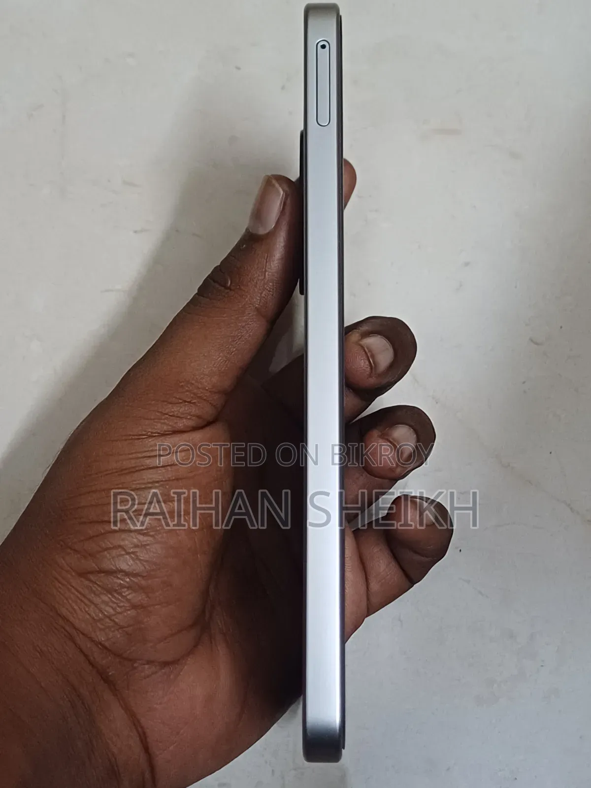 Samsung 128 GB Gray