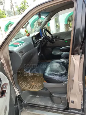 টয়োটা নোয়া ২০০১ হোয়াইট