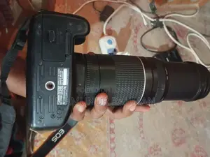 Canon 1300D