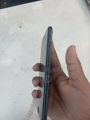 Apple iPhone 7 Plus 32 GB Black
