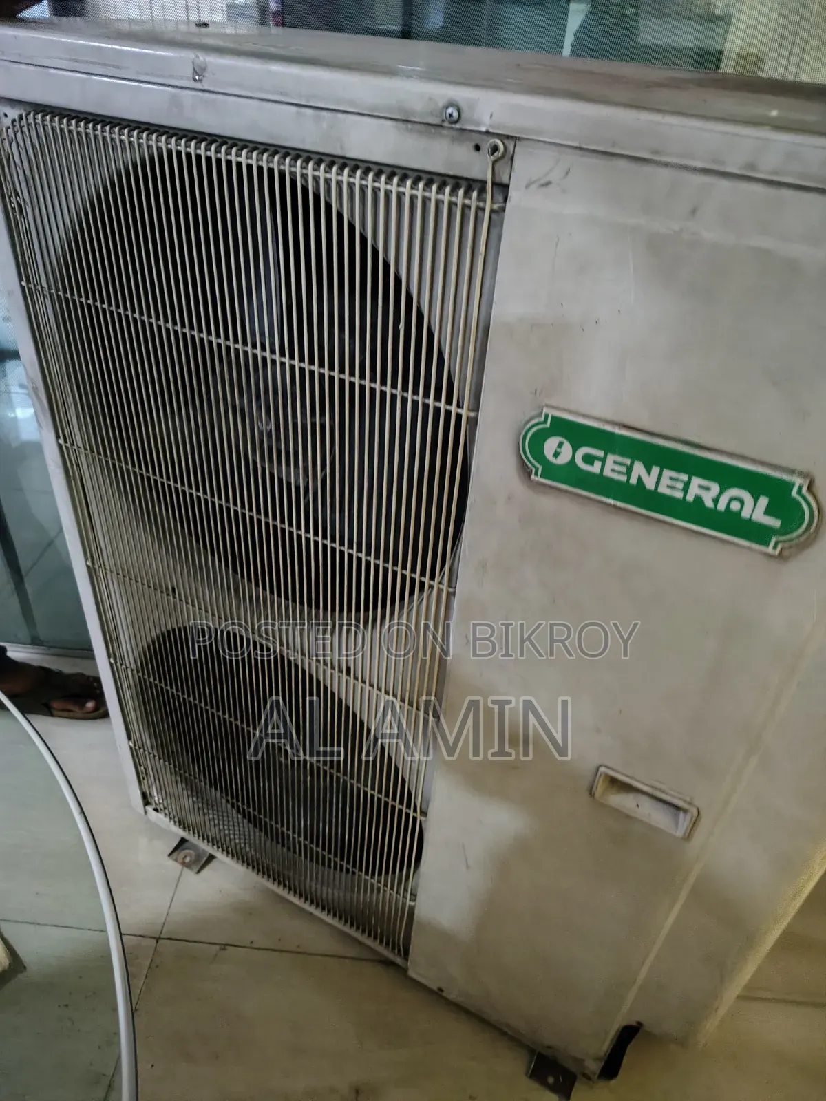 ৪ টনের এসি ১.৫ টনের দুইটা এসি