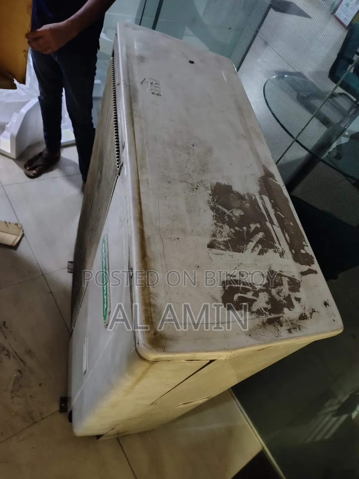 ৪ টনের এসি ১.৫ টনের দুইটা এসি