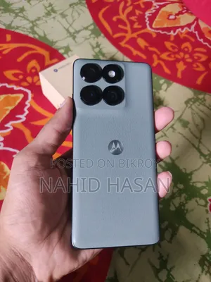 মোটর চলা এজ ৬০ প্রো ২৫৬ জিবি