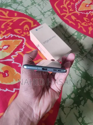 মোটর চলা এজ ৬০ প্রো ২৫৬ জিবি