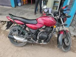 বাজাজ ডিসকভার ১৩৫ ২০০৮ লাল