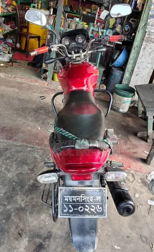 বাজাজ ডিসকভার ১৩৫ ২০০৮ লাল