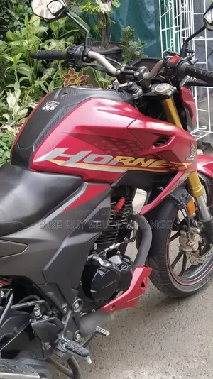 Honda Hornet 2.0 2024 Red