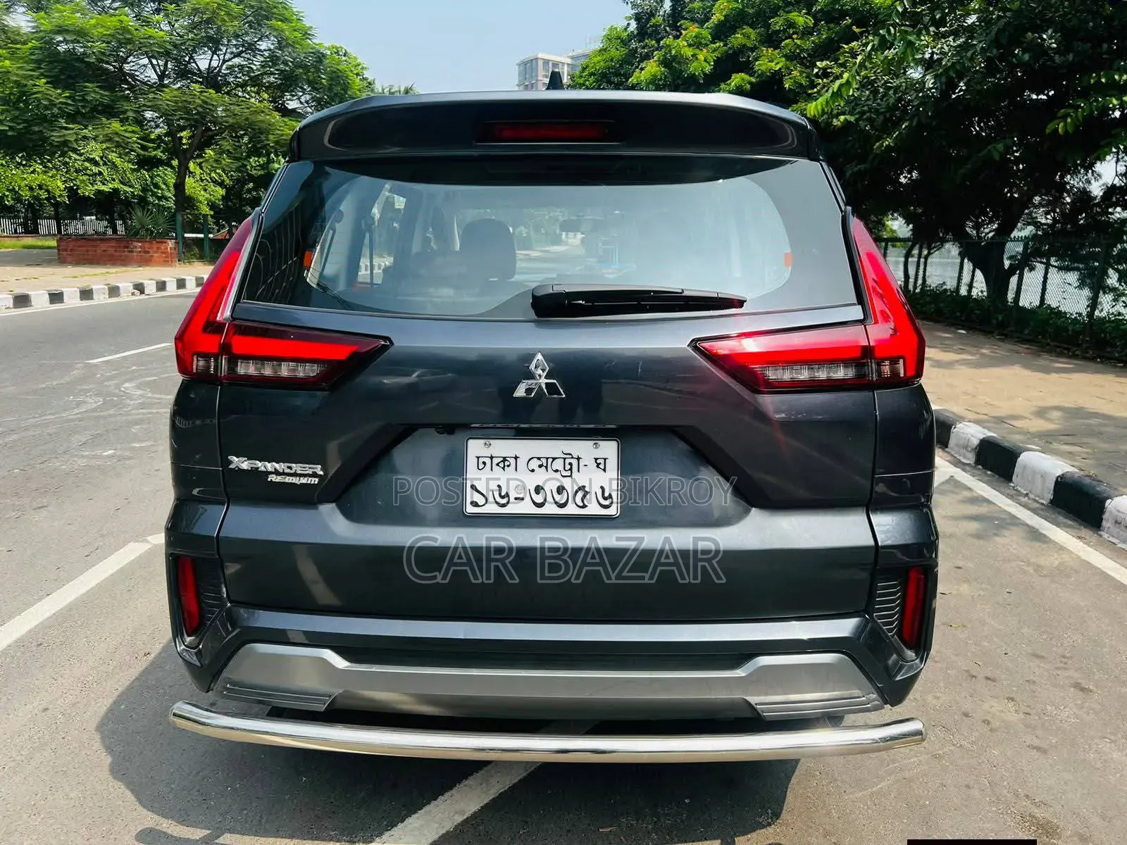 Mitsubishi Xpander E 2025 Gray