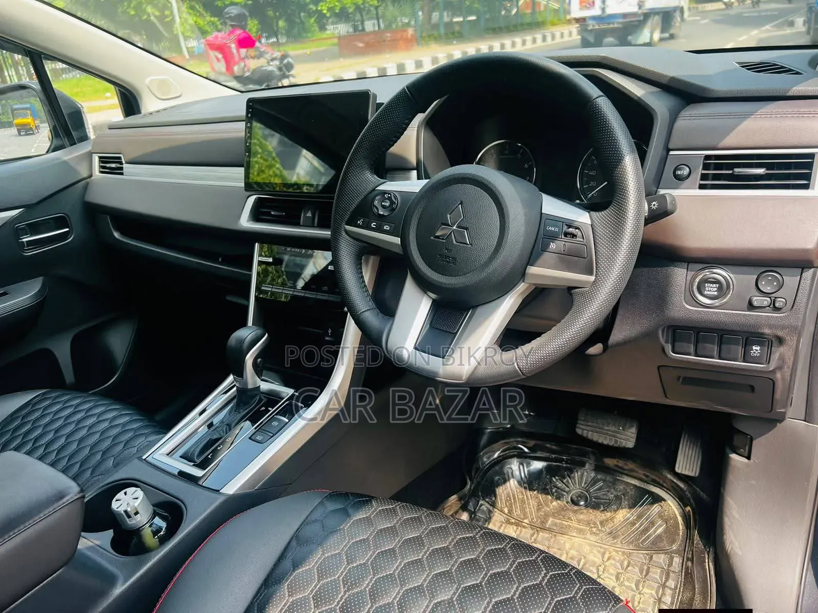 Mitsubishi Xpander E 2025 Gray