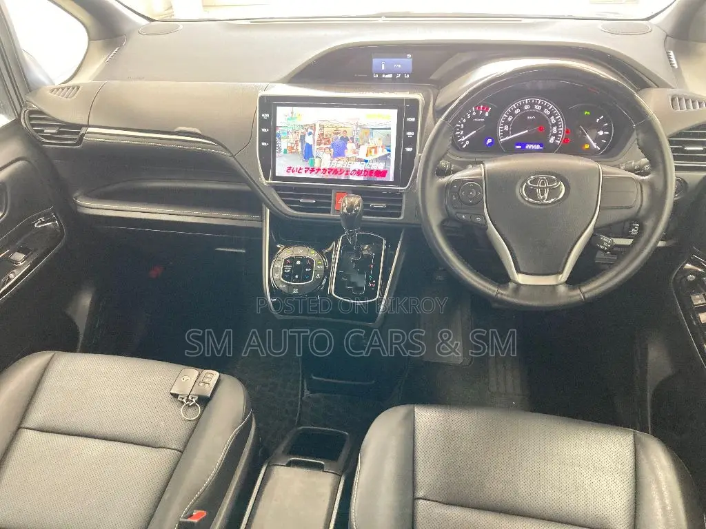 Toyota Esquire 2.0 FWD (8 seater) 2021 Blue