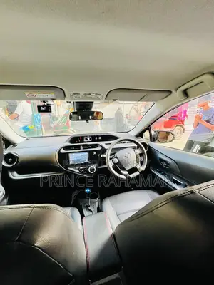 Toyota Aqua 2020 Silver