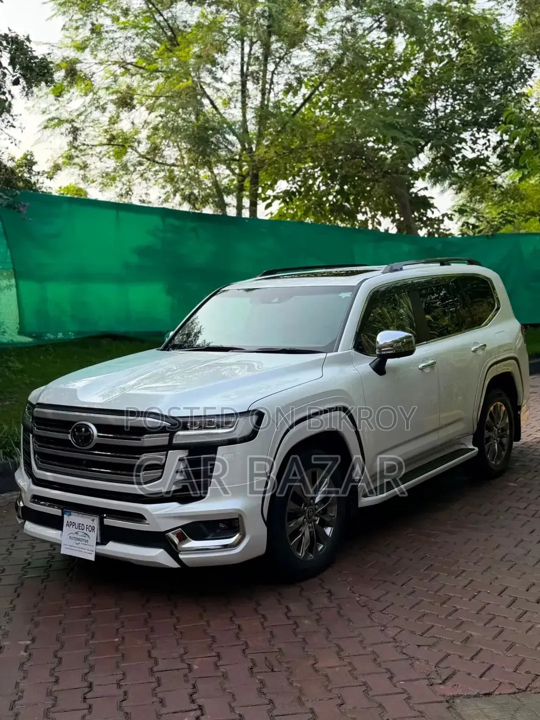Toyota Land Cruiser LC300 2022 White