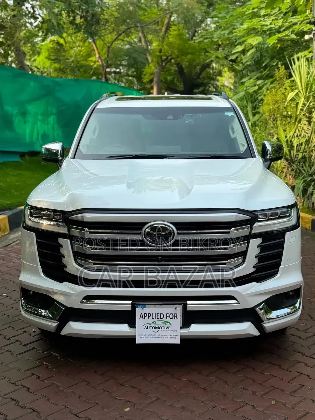 Toyota Land Cruiser LC300 2022 White