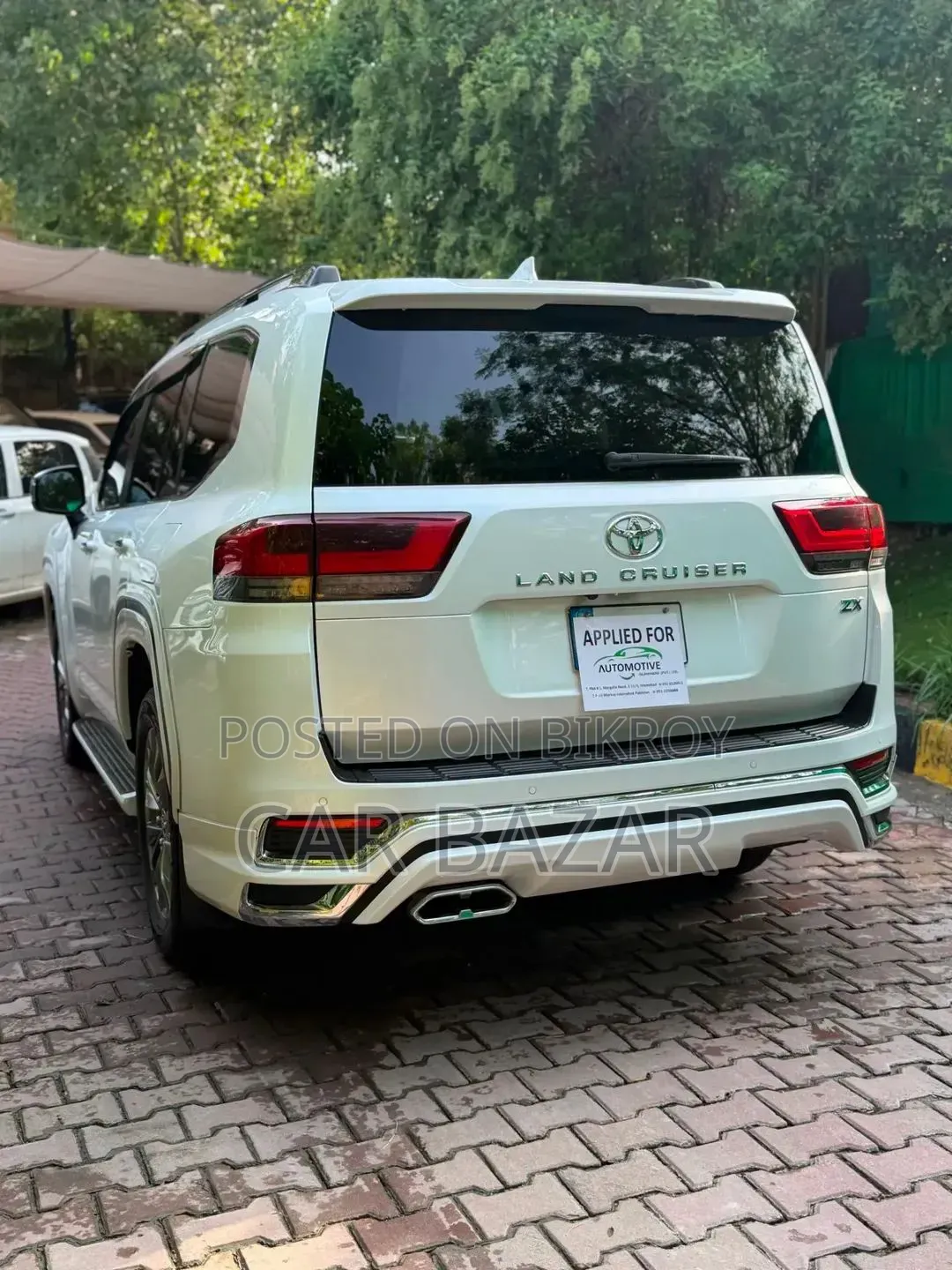 Toyota Land Cruiser LC300 2022 White