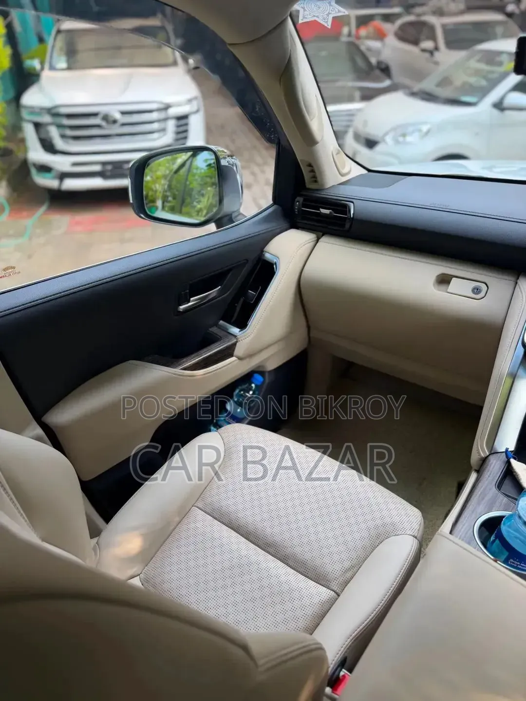 Toyota Land Cruiser LC300 2022 White