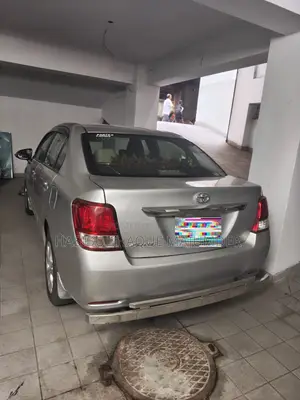 Toyota Corolla Axio 2015 Silver