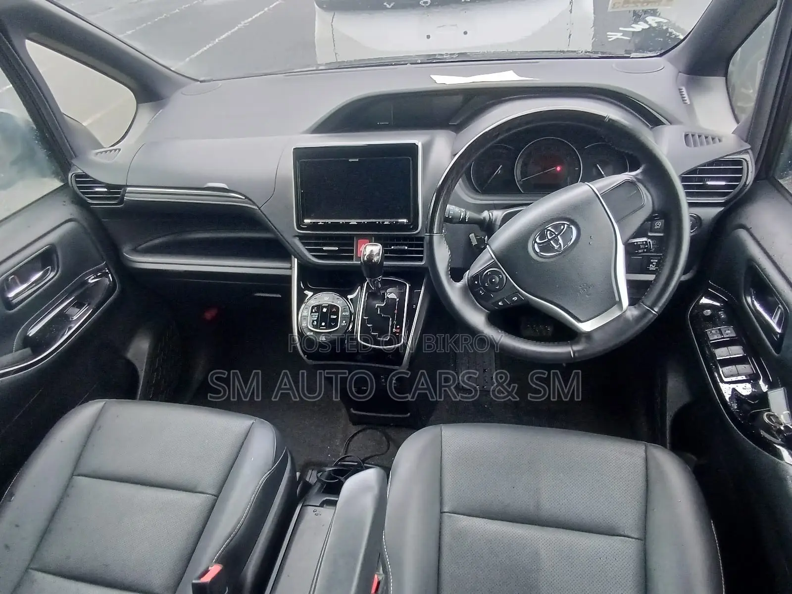Toyota Esquire 2.0 AWD (8 seater) 2021 Black