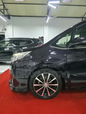 Toyota Noah 2014 Purple