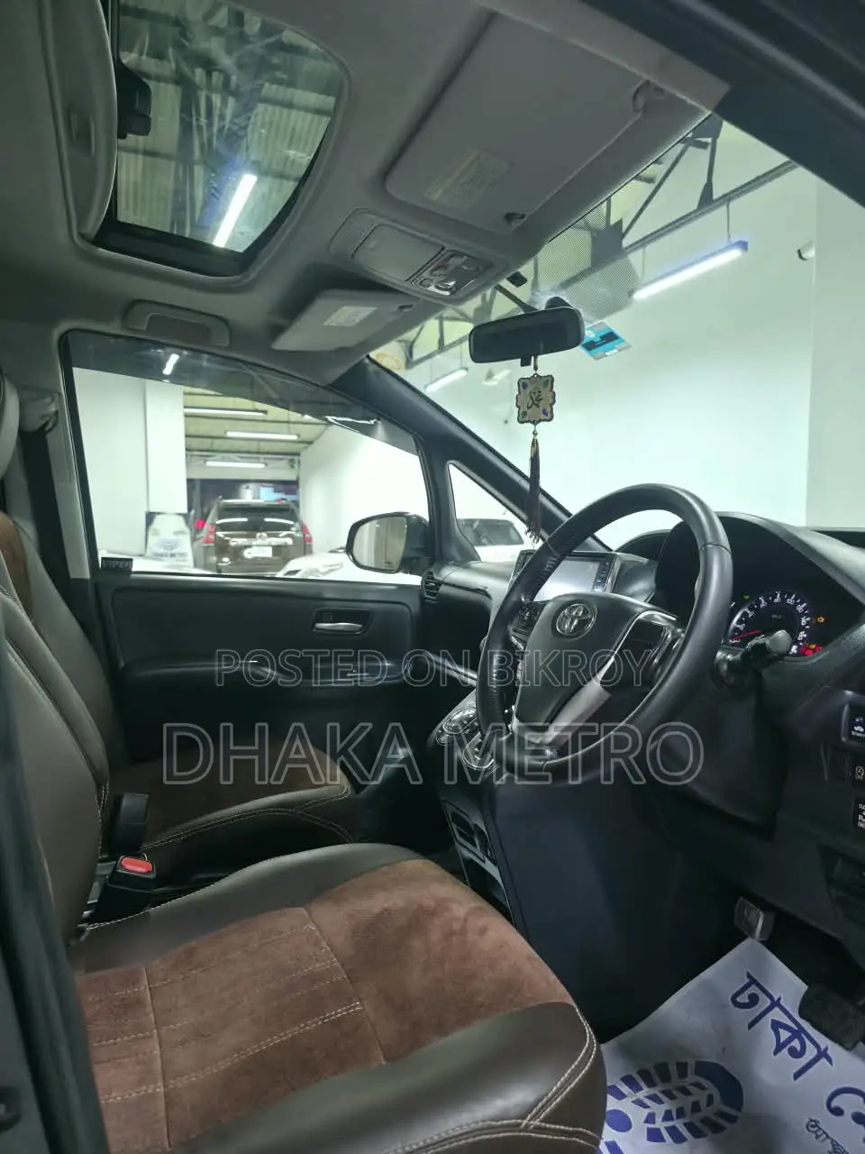 Toyota Noah 2014 Purple