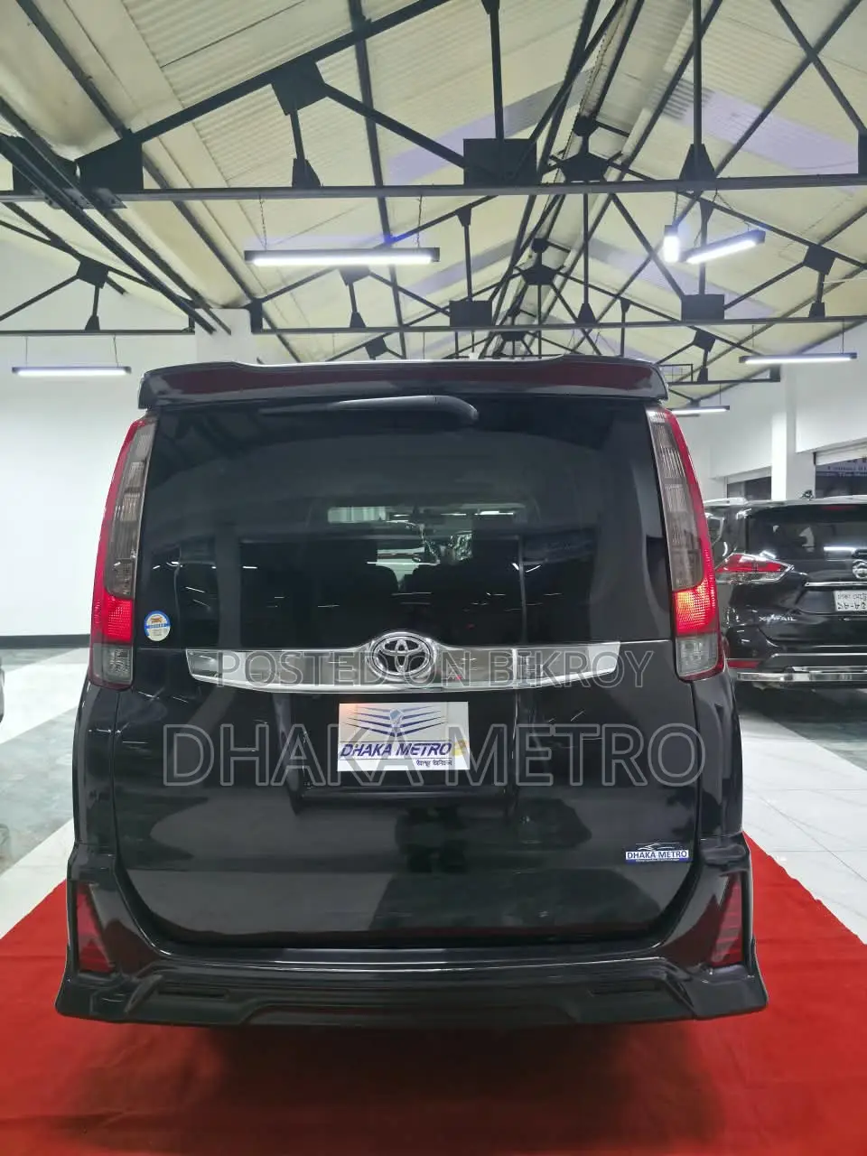 Toyota Noah 2014 Purple