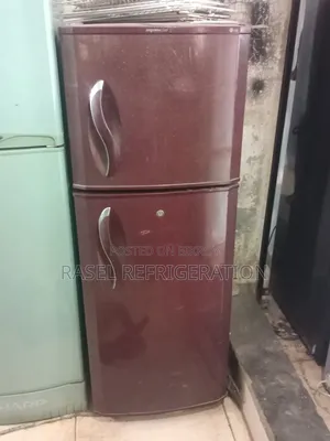 ১২ সিএফটি রানিং এলজি ফ্রিজ বিক্রি করা হবে।