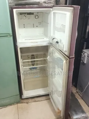 ১২ সিএফটি রানিং এলজি ফ্রিজ বিক্রি করা হবে।