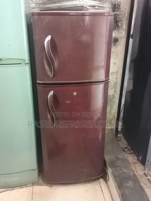 ১২ সিএফটি রানিং এলজি ফ্রিজ বিক্রি করা হবে।