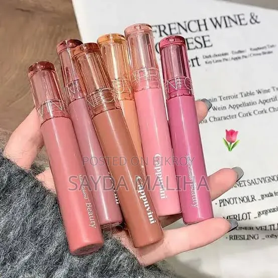 Glossy Lips, Pretty Vibes | Elvoria Lip Gloss