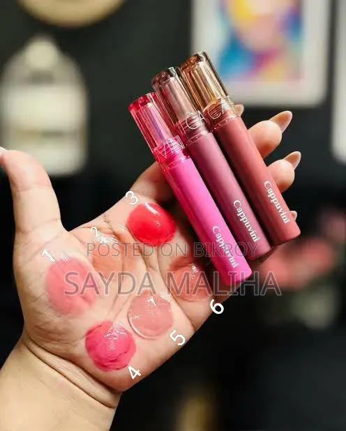 Glossy Lips, Pretty Vibes | Elvoria Lip Gloss