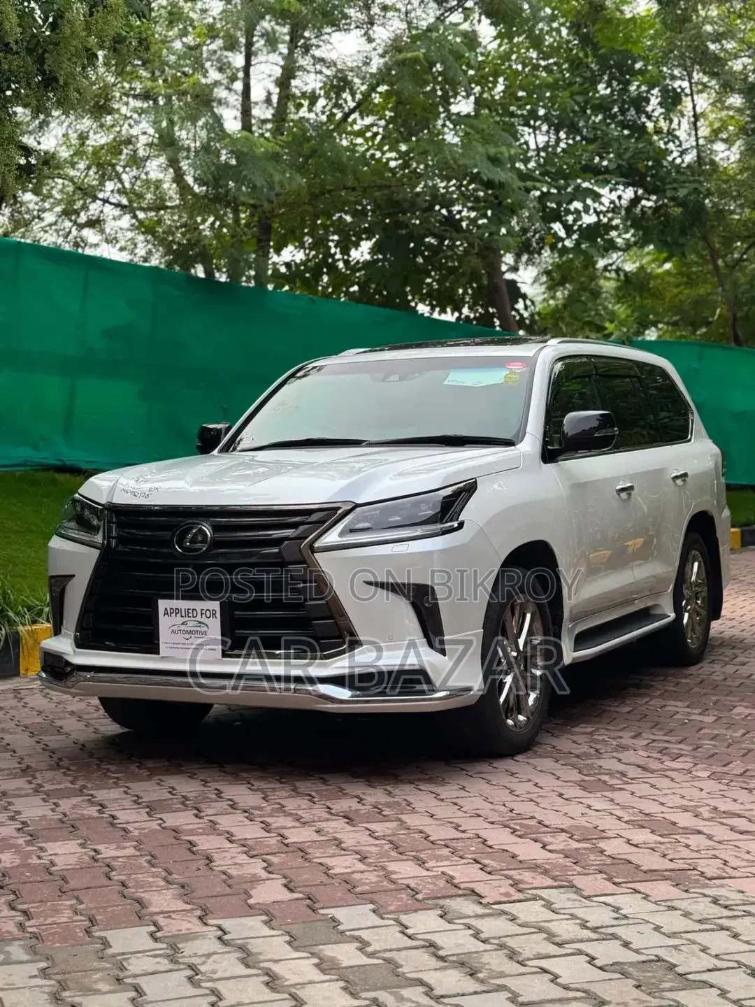 Lexus LX 570 AWD 2019 White