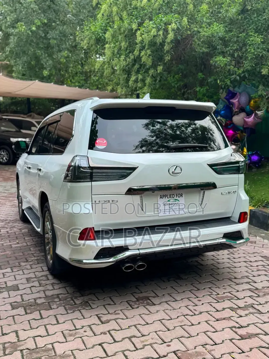 Lexus LX 570 AWD 2019 White