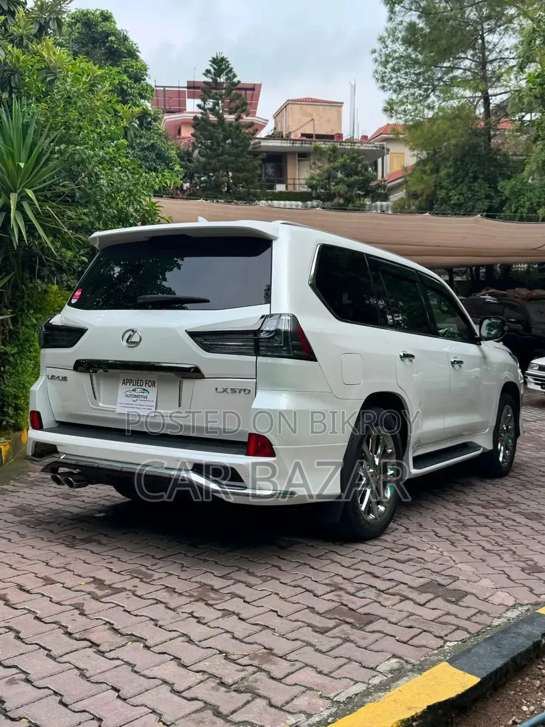 Lexus LX 570 AWD 2019 White