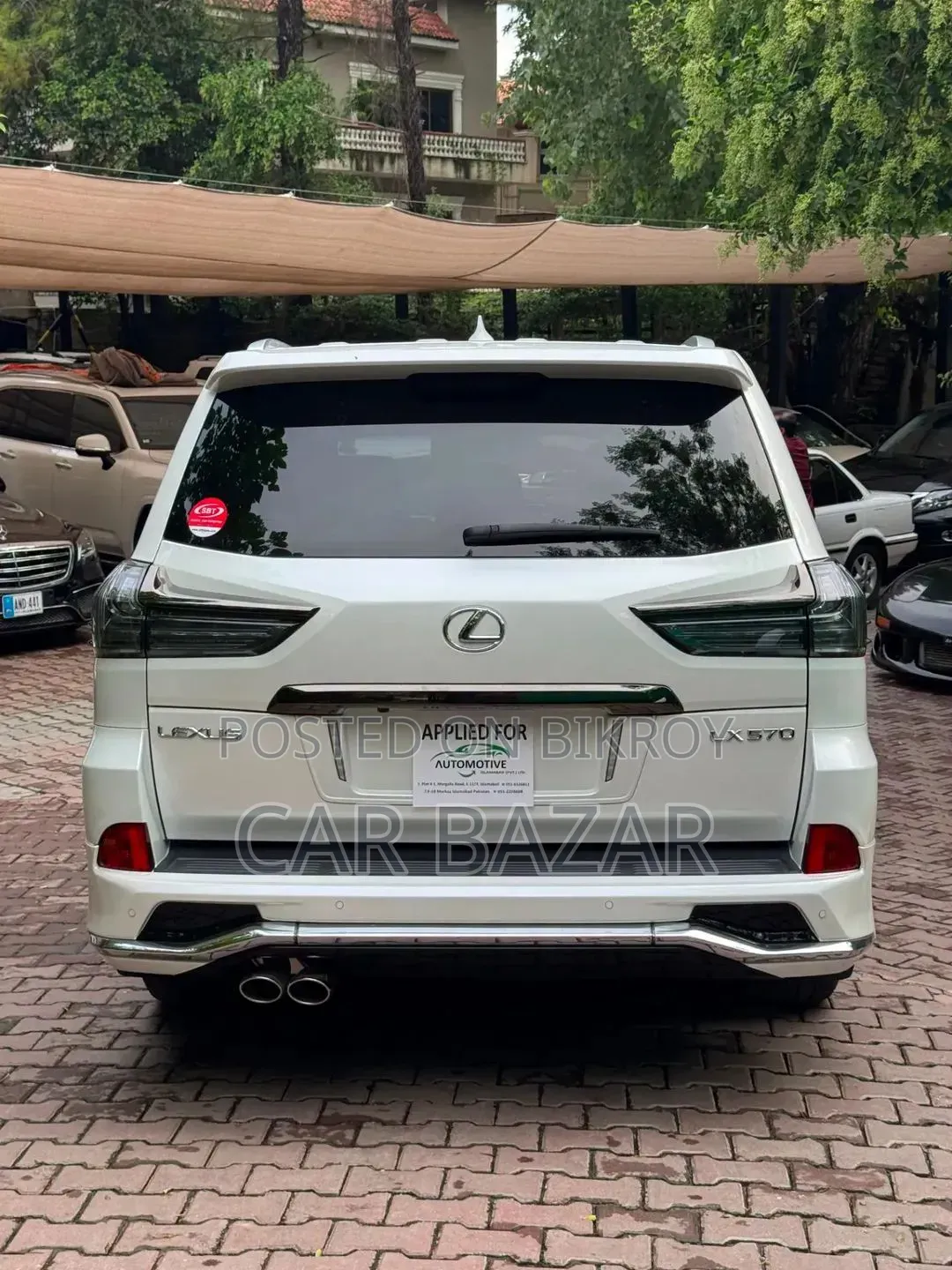 Lexus LX 570 AWD 2019 White