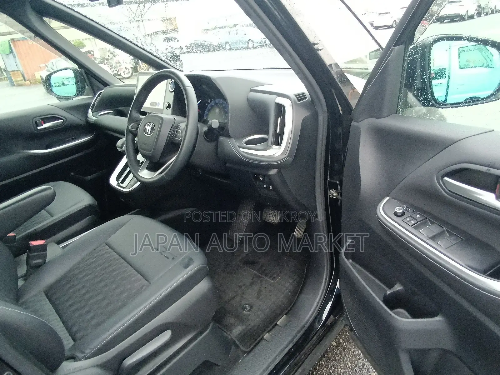 Toyota Noah 2022 Black
