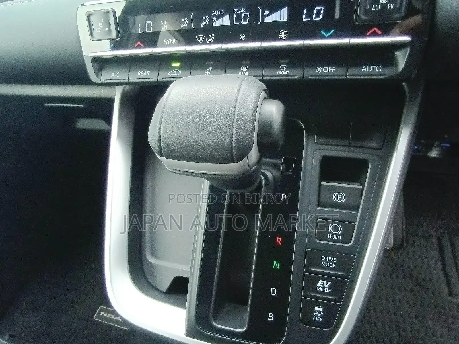 Toyota Noah 2022 Black