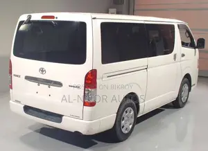 Toyota HiAce 2021 White