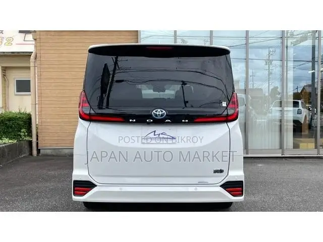 Toyota Noah 2023 Pearl