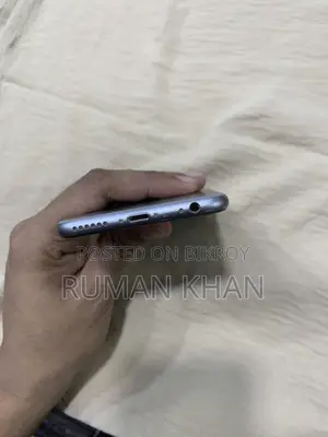Apple iPhone 6 16 GB Silver