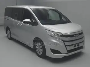 Toyota Noah 2.0 Front Wheel Drive (8 Seater) 2021 Silver