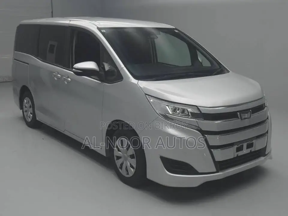 Toyota Noah 2.0 Front Wheel Drive (8 Seater) 2021 Silver