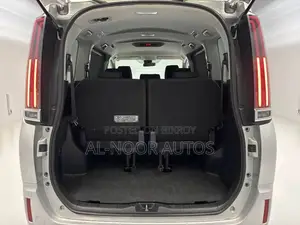 Toyota Noah 2.0 Front Wheel Drive (8 Seater) 2021 Silver
