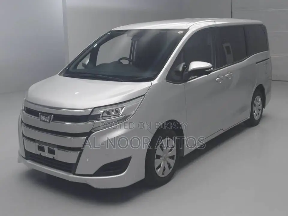 Toyota Noah 2.0 Front Wheel Drive (8 Seater) 2021 Silver