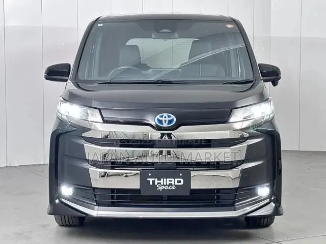 Toyota Noah 2022 Black