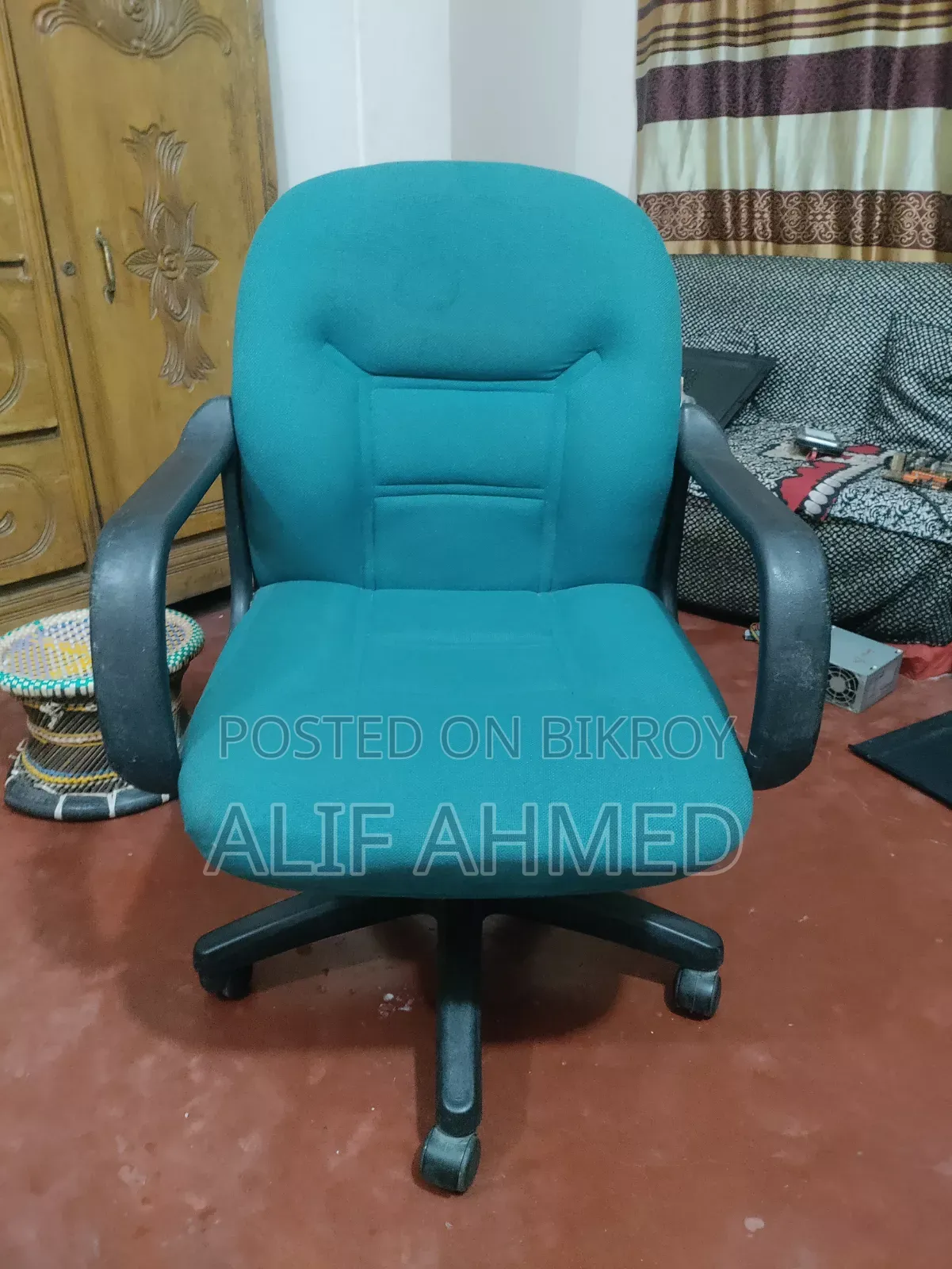 Chair (Navana Furniture)